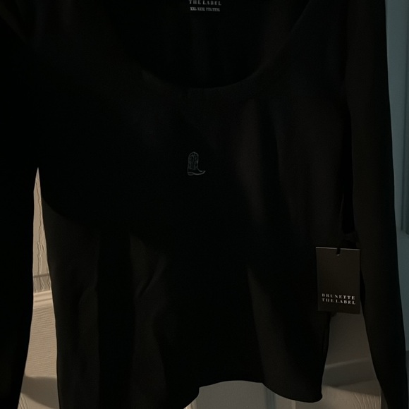NWT Brunette the label “Cowboy boot” Scoop neck tee - Picture 2 of 4
